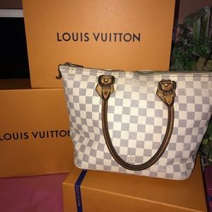 Louis Vuitton Saleya Pm